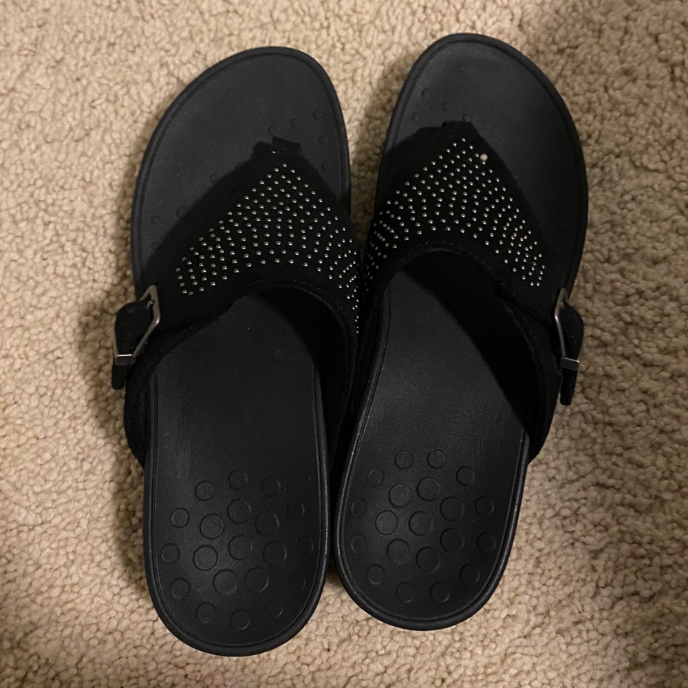 Vionic heeled sandals
